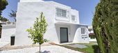 Villa nueva y moderna en Marbella cerca de Puerto Banús