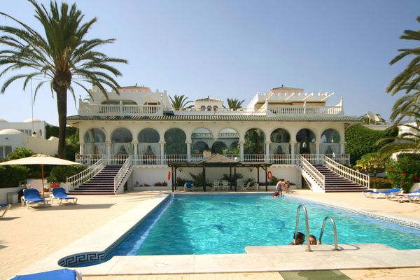 Golden Mile Marbella villa front de mer
