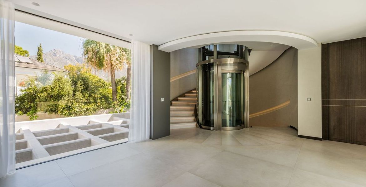 Luxury Villa in Marbella Club 