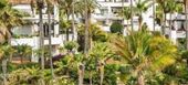 Apartment beachfront close to Laguna Banus