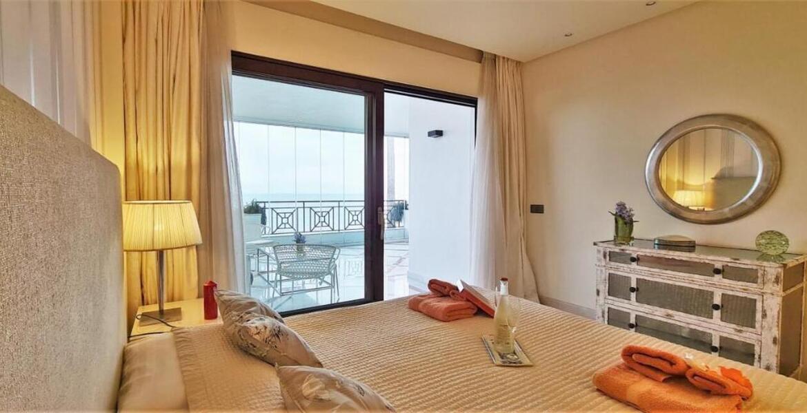 Apartamento de lujo en Doncella Beach, Estepona con 2 dormit