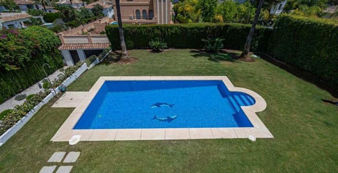 Villa en alquiler en Nueva Andalucía