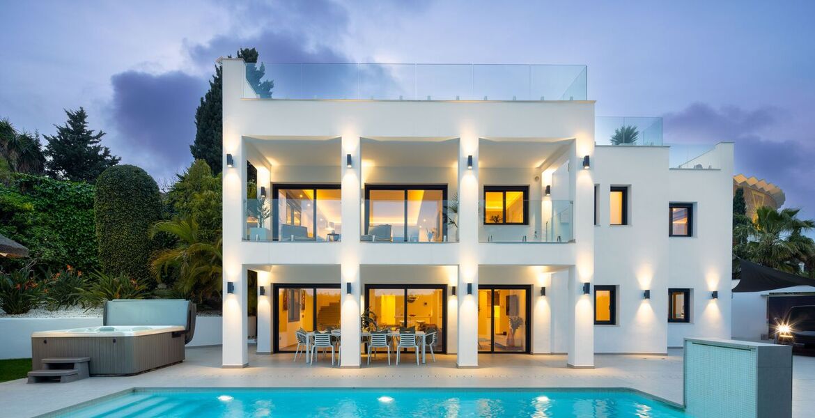 Villa for rent in Puerto Banus