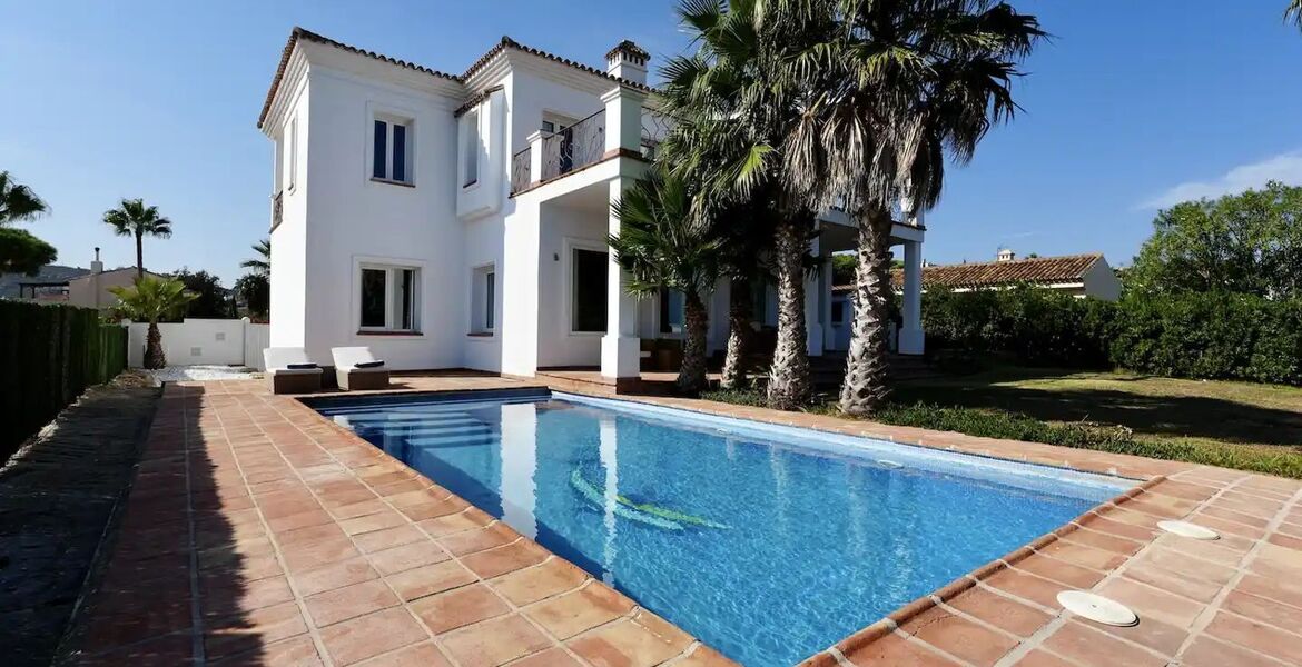 Villa for rent in Manilva