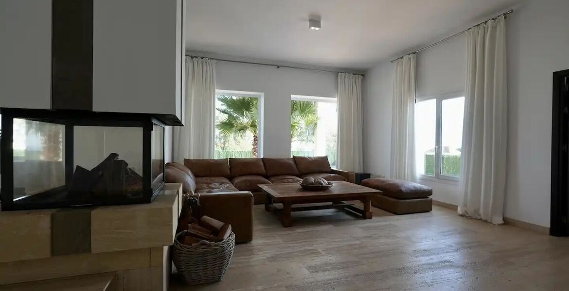 Villa for rent in Manilva