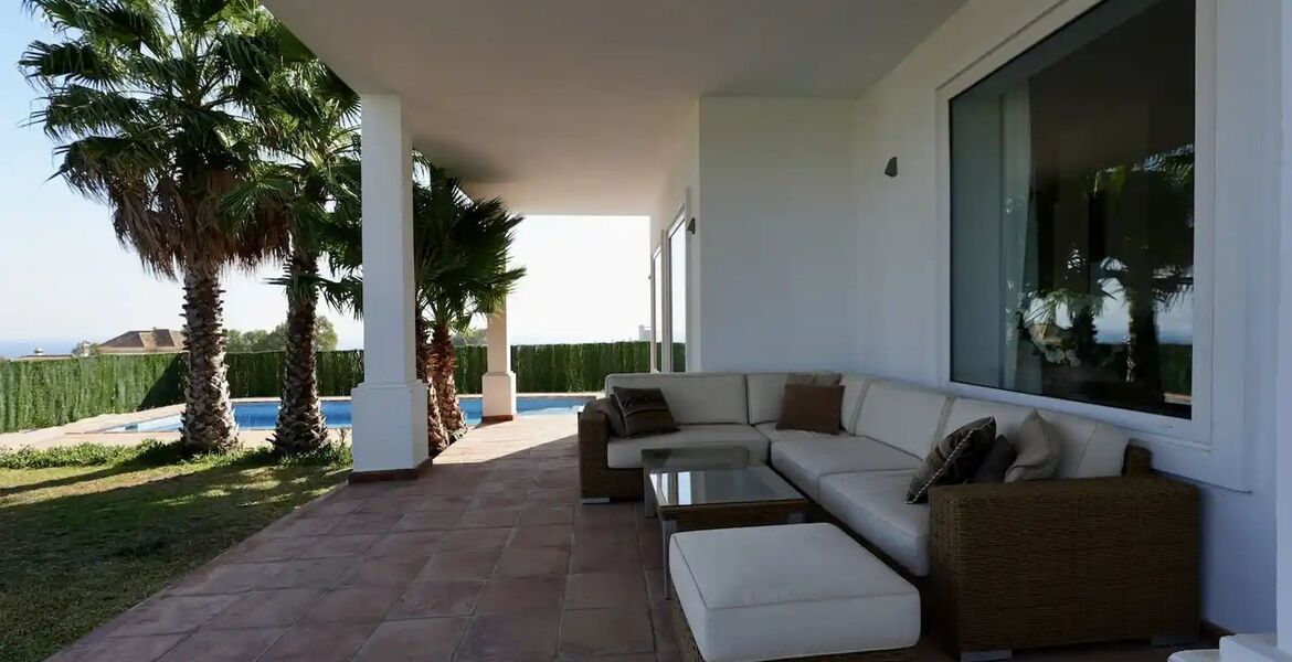 Villa for rent in Manilva