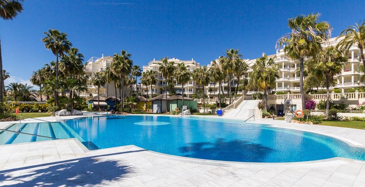 Apartamento en alquiler en Estepona Nueva Milla de Oro