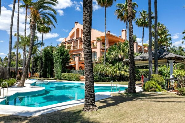 Apartamento en alquiler en Nueva Andalucia Marbella