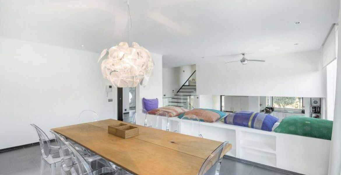 Luxury Villa in Nueva Andalucia with Heated Pool