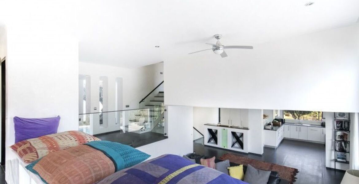 Luxury Villa in Nueva Andalucia with Heated Pool
