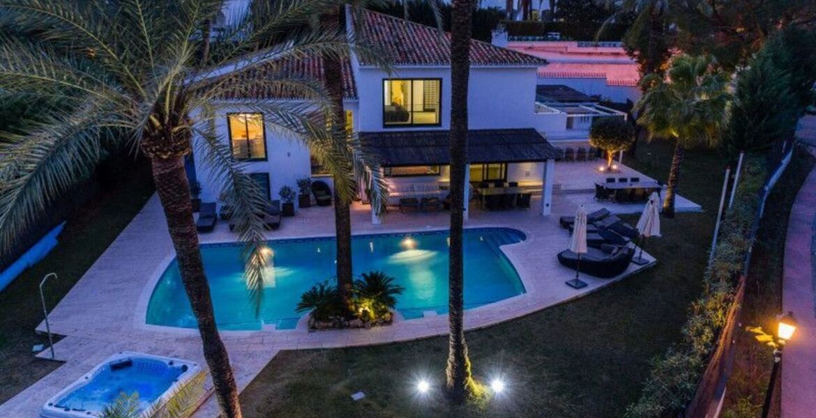 Luxury Villa in Nueva Andalucia with Heated Pool