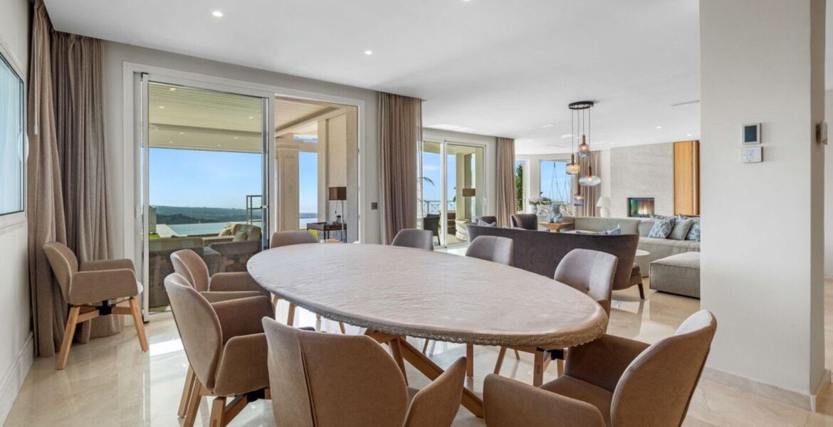 Villa in Marbella with Breathtaking Sea and Mountain Views