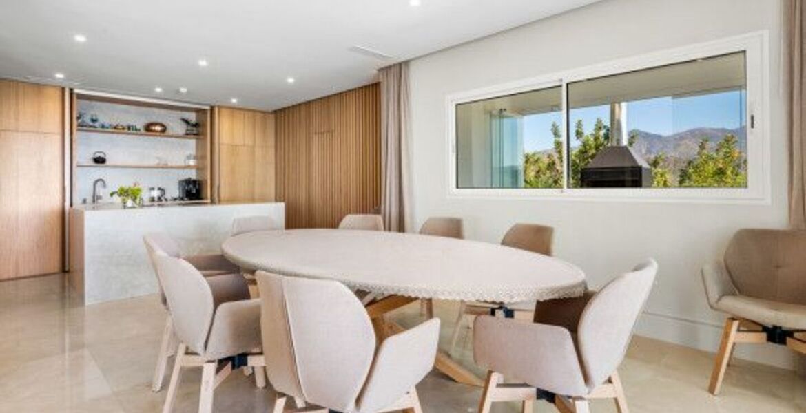 Villa in Marbella with Breathtaking Sea and Mountain Views