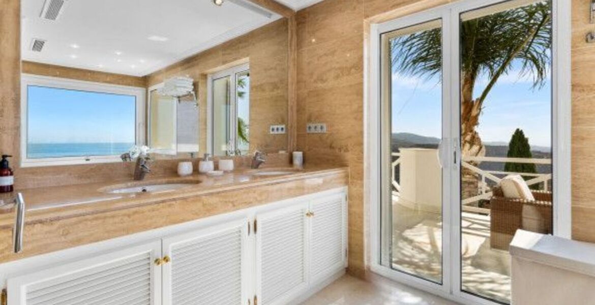 Villa in Marbella with Breathtaking Sea and Mountain Views