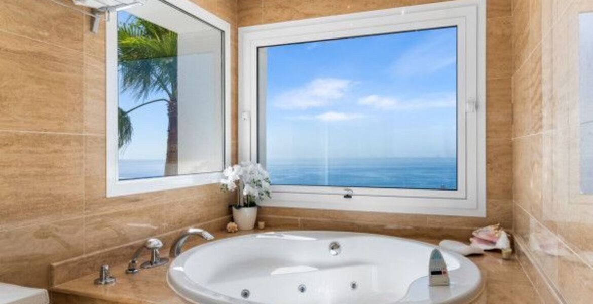 Villa in Marbella with Breathtaking Sea and Mountain Views