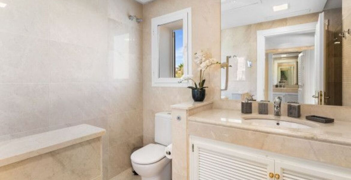 Villa in Marbella with Breathtaking Sea and Mountain Views