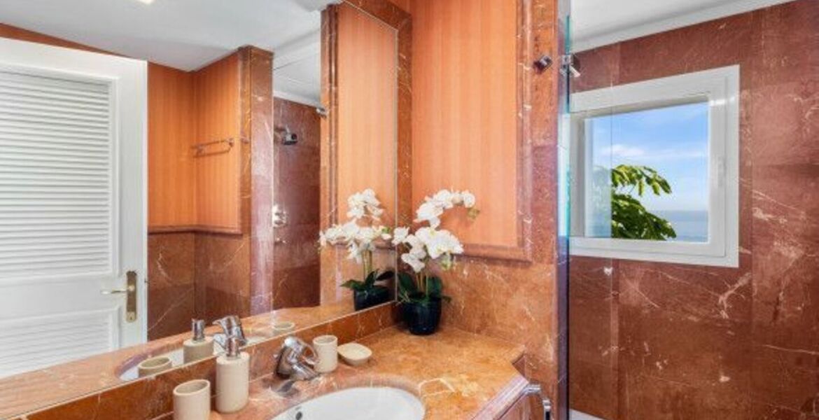 Villa in Marbella with Breathtaking Sea and Mountain Views