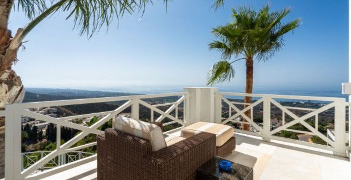 Villa in Marbella with Breathtaking Sea and Mountain Views