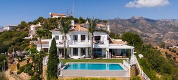 Villa in Marbella with Breathtaking Sea and Mountain Views