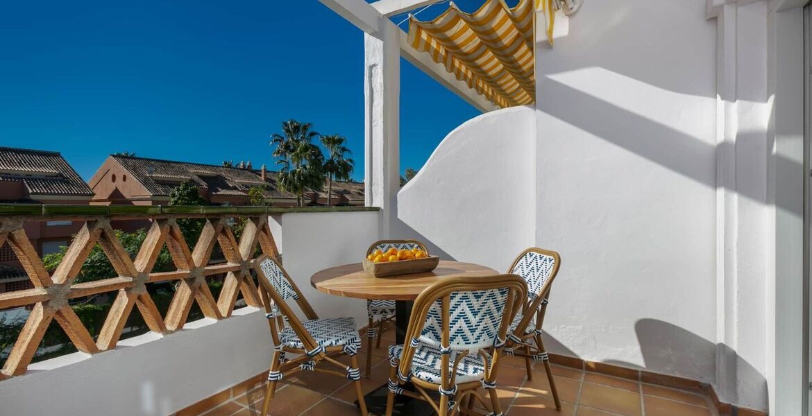 Moderno apartamento de 3 dormitorios en La Ola, Puerto Banús