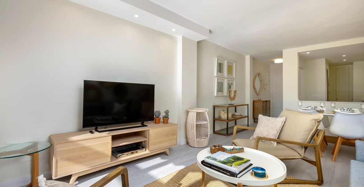 Moderno apartamento de 3 dormitorios en La Ola, Puerto Banús
