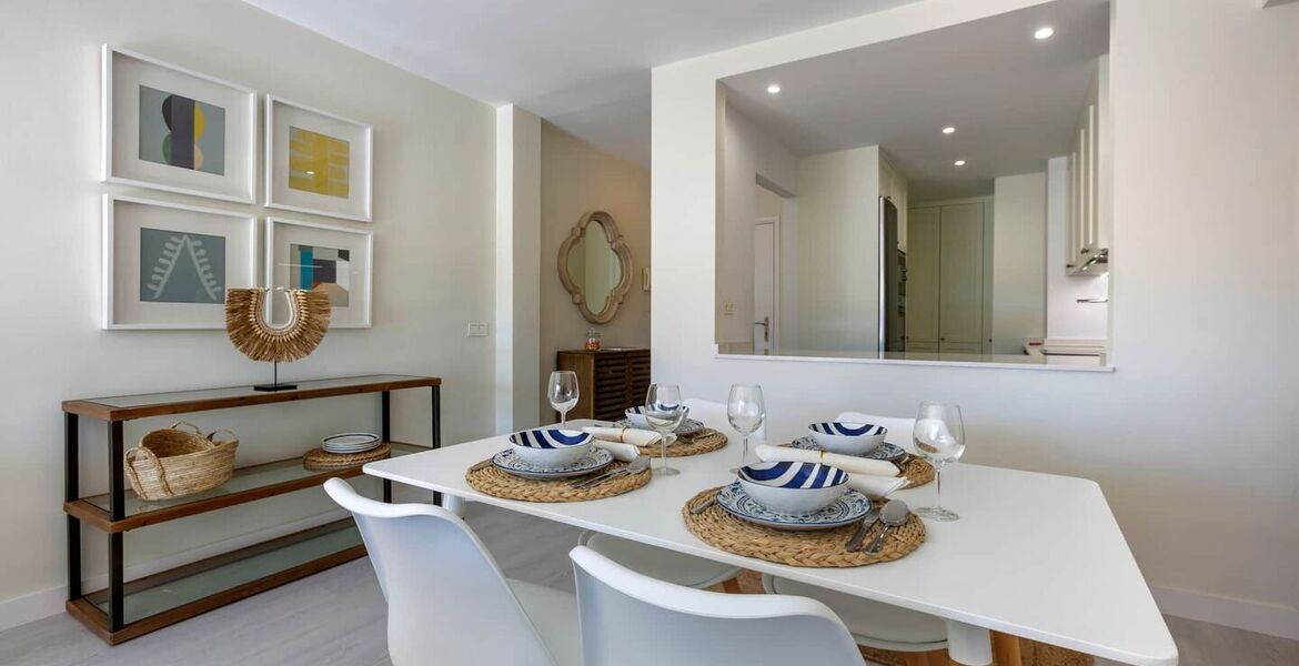 Moderno apartamento de 3 dormitorios en La Ola, Puerto Banús