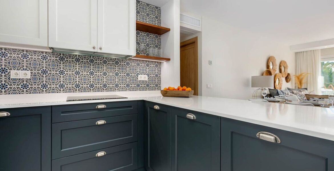 Moderno apartamento de 3 dormitorios en La Ola, Puerto Banús
