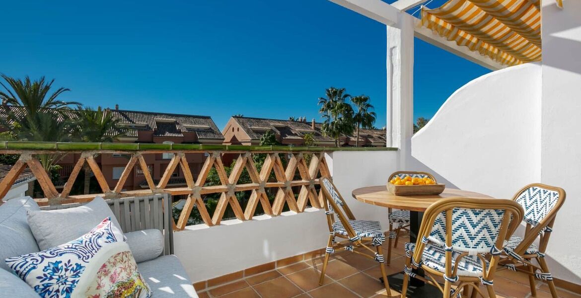 Moderno apartamento de 3 dormitorios en La Ola, Puerto Banús