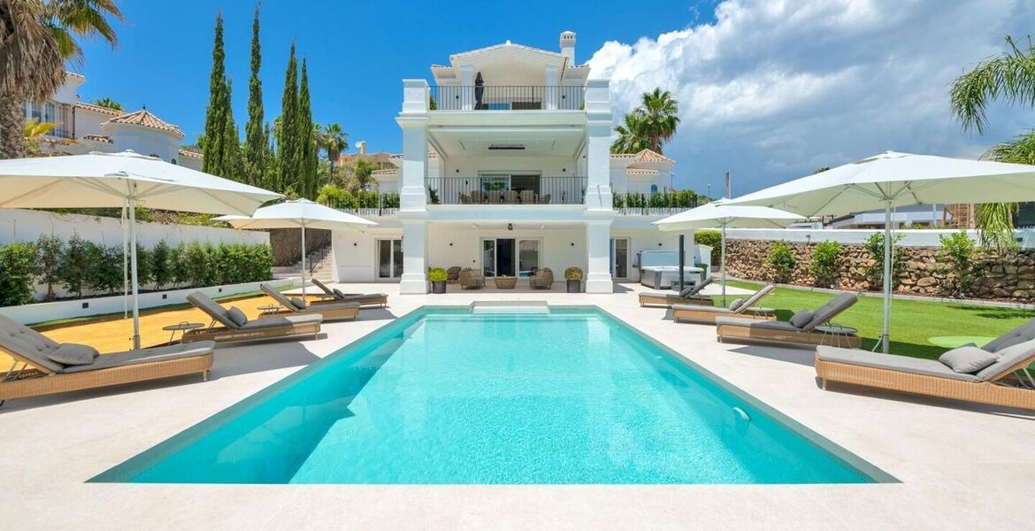 Luxury 5-Bedroom Villa in Marbella's Golf Valley