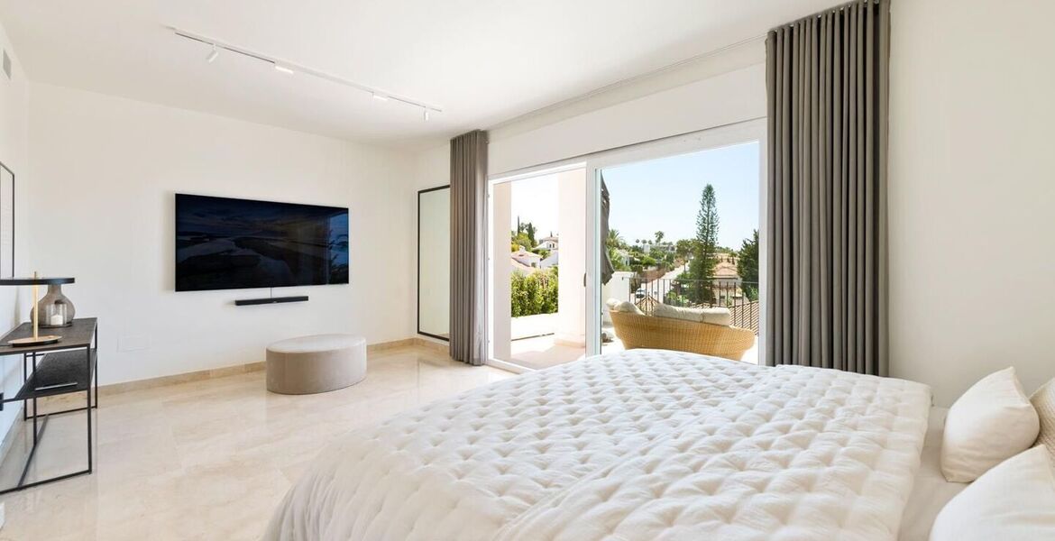 Luxury 5-Bedroom Villa in Marbella's Golf Valley