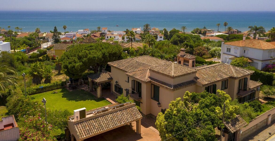Villa tradicional andaluza cerca de las mejores playas