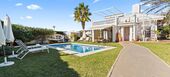Moderna villa cerca de la playa de Calypso
