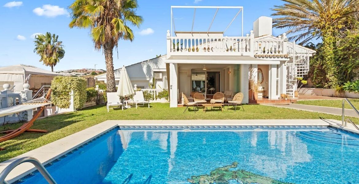 Moderna villa cerca de la playa de Calypso