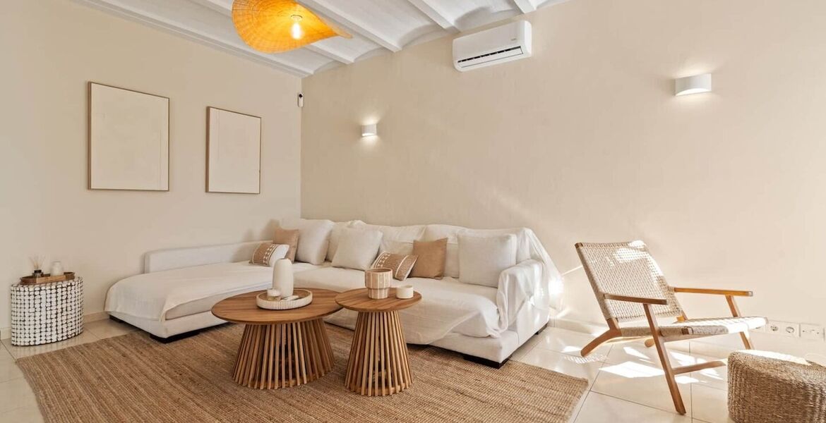 Moderna villa cerca de la playa de Calypso