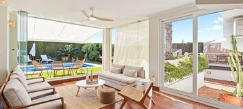 Moderna villa cerca de la playa de Calypso