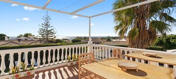 Moderna villa cerca de la playa de Calypso