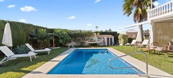 Moderna villa cerca de la playa de Calypso