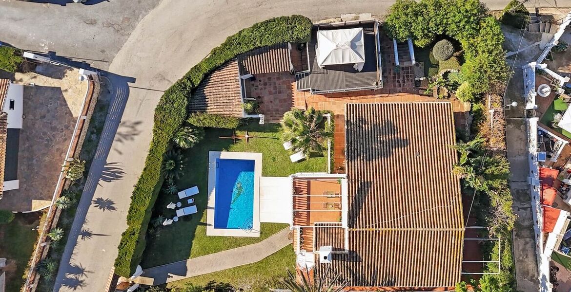 Moderna villa cerca de la playa de Calypso