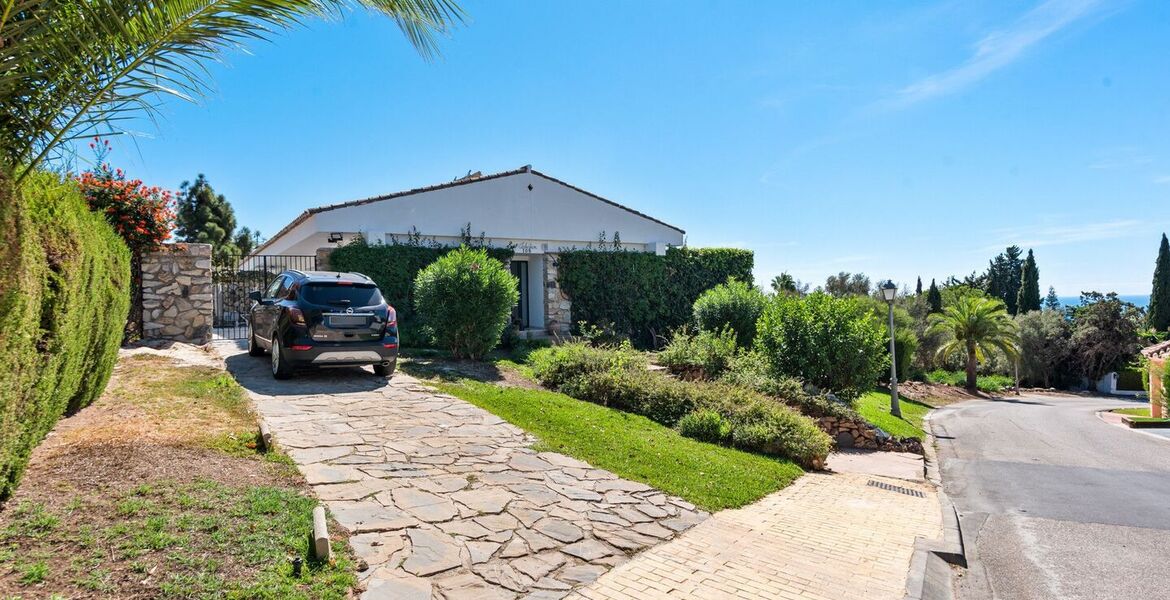 Luxury Villa in Hacienda Las Chapas