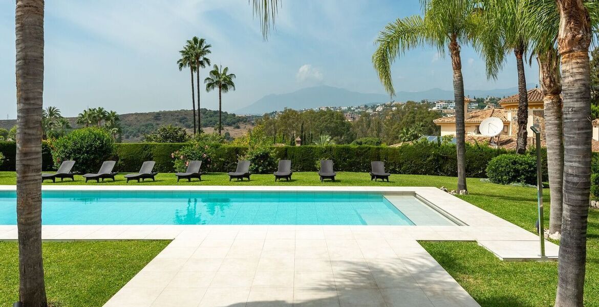 Villa à El Paraíso Estepona avec une vue imprenable
