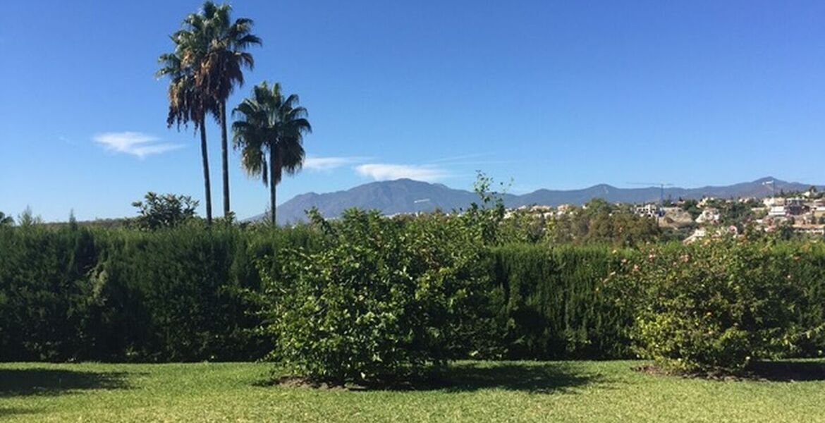 Villa à El Paraíso Estepona avec une vue imprenable