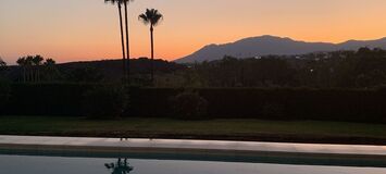 Villa à El Paraíso Estepona avec une vue imprenable