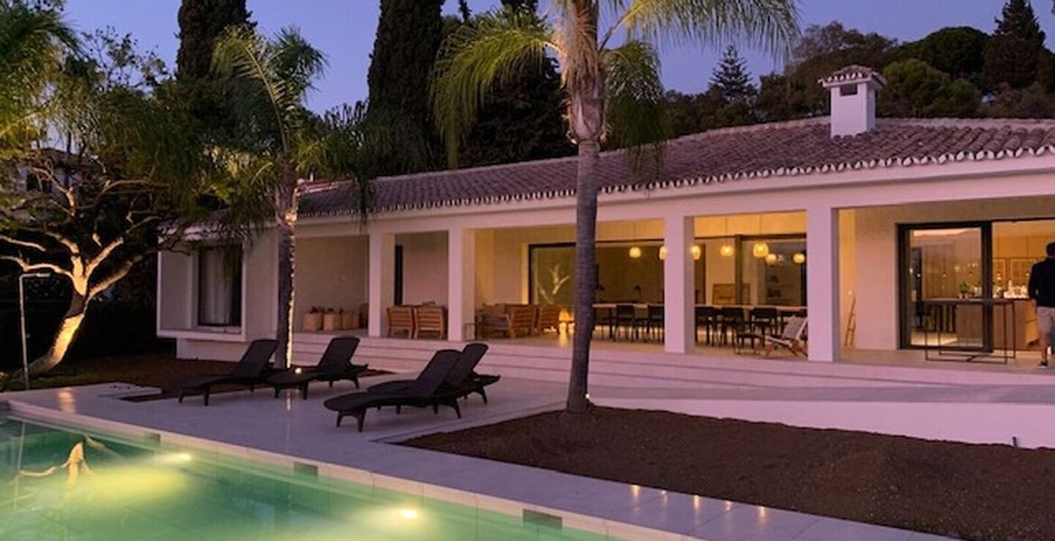 Villa à El Paraíso Estepona avec une vue imprenable