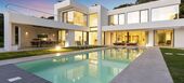 Elegante Villa Moderna en el Corazón de Elviria, Marbella