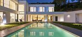 Elegante Villa Moderna en el Corazón de Elviria, Marbella