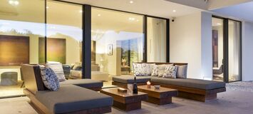 Elegante Villa Moderna en el Corazón de Elviria, Marbella