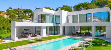 Elegante Villa Moderna en el Corazón de Elviria, Marbella