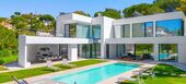 Elegante Villa Moderna en el Corazón de Elviria, Marbella