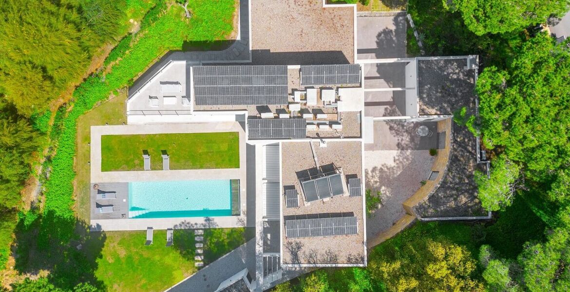 Elegante Villa Moderna en el Corazón de Elviria, Marbella