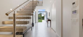 Elegante Villa Moderna en el Corazón de Elviria, Marbella